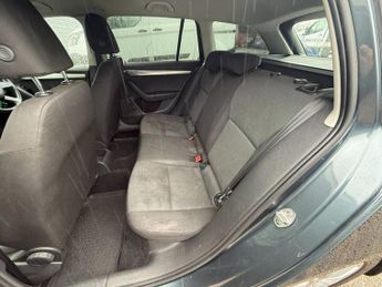 SKODA OCTAVIA 1.6 TDI S Estate 5dr Diesel Manual Euro 5 (s/s) (105 ps)