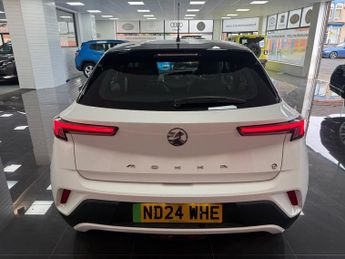 VAUXHALL MOKKA ELECTRIC 50kWh Design SUV 5dr Electric Auto (136 ps)