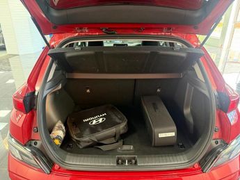 HYUNDAI KONA 64kWh Premium SUV 5dr Electric Auto (10.5kW Charger) (204 ps)