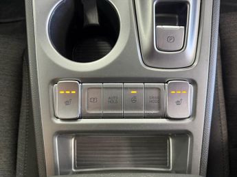 HYUNDAI KONA 64kWh Premium SUV 5dr Electric Auto (10.5kW Charger) (204 ps)