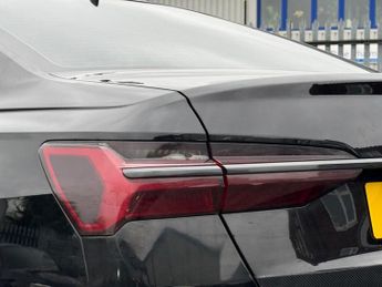 AUDI A6 SALOON 2.0 TFSI 45 Sport Saloon 4dr Petrol S Tronic quattro Euro 6 (s/s