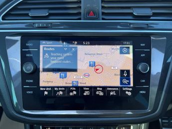 VOLKSWAGEN TIGUAN 2.0 TDI R-Line Tech SUV 5dr Diesel DSG Euro 6 (s/s) (150 ps)