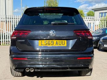 VOLKSWAGEN TIGUAN 2.0 TDI R-Line Tech SUV 5dr Diesel DSG Euro 6 (s/s) (150 ps)
