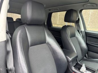 LAND ROVER DISCOVERY SPORT 2.0 TD4 SE Tech SUV 5 Door Diesel Automatic Black 4WD Euro 6 1 F