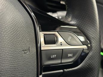 PEUGEOT E-2008 50kWh GT SUV 5 Door Electric Automatic Grey 1 Owner from New