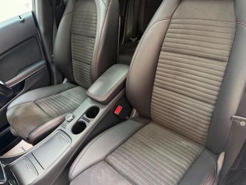 MERCEDES-BENZ CLA 2.1 CLA220d AMG Line Coupe 4dr Diesel 7G-DCT Euro 6 (s/s) (177 p