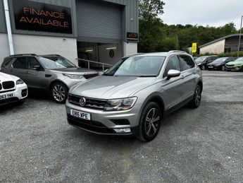VOLKSWAGEN TIGUAN 2.0 TDI BlueMotion Tech SE Navigation SUV 5dr Diesel DSG 4Motion