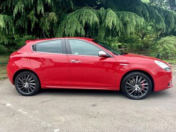 ALFA ROMEO GIULIETTA 2.0 JTDM-2 SPORTIVA NAV TCT 5d 175 BHP