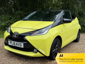 Toyota AYGO 1.0 VVT-i x-cite 3 Yellow Bi-Tone Hatchback 5dr Petrol Manual Eu