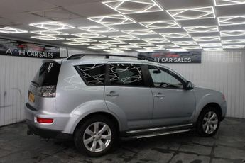 MITSUBISHI OUTLANDER 2.2 DI-D GX3 SUV 5dr Diesel SST 4WD Euro 5 (156 ps)