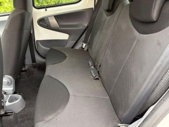 TOYOTA AYGO 1.0 VVT-i Go Hatchback 5dr Petrol Manual Euro 5 (67 ps)