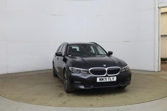 BMW 330 2.0 330e 12kWh Sport Pro Touring 5dr Petrol Plug-in Hybrid Auto 