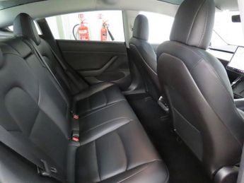 TESLA Model 3 Standard Range Plus Saloon 4dr Electric Auto RWD (241 bhp)