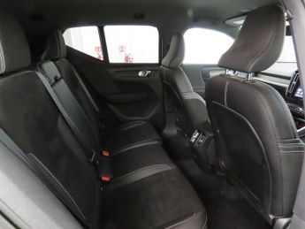 VOLVO XC40 Recharge Twin 78kWh SUV 5dr Electric Auto AWD (408 ps)