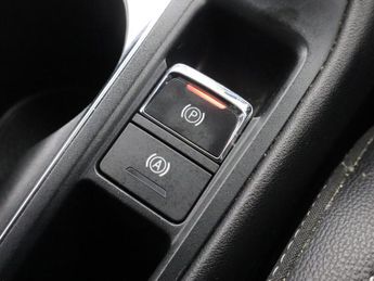 MG MG 5 61.1kWh Exclusive Long Range Estate 5dr Electric Auto (156 ps)