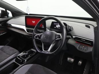 VOLKSWAGEN ID5 Pro Performance 77kWh Style SUV 5dr Electric Auto (204 ps)