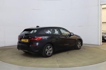 BMW 1 SERIES 1.5 118i SE Hatchback 5dr Petrol DCT Euro 6 (s/s) (136 ps)