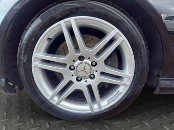 MERCEDES-BENZ C CLASS 3.0 C320 CDI V6 Sport Estate 5dr Diesel G-Tronic Euro 4 (224 ps)