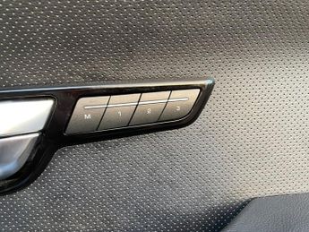 LAND ROVER RANGE ROVER EVOQUE 2.2 SD4 DYNAMIC LUX 5d 190 BHP