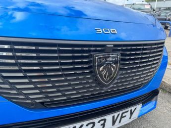 PEUGEOT 308 1.2 PureTech Allure Premium Hatchback 5dr Petrol EAT Euro 6 (s/s