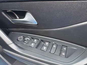 PEUGEOT 308 1.2 PureTech Allure Premium Hatchback 5dr Petrol EAT Euro 6 (s/s