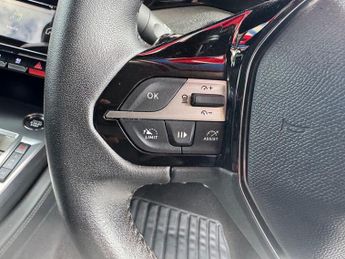 PEUGEOT 308 1.2 PureTech Allure Premium Hatchback 5dr Petrol EAT Euro 6 (s/s