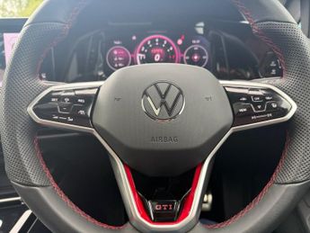 VOLKSWAGEN GOLF GTI 2.0 DSG