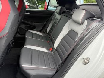 VOLKSWAGEN GOLF GTI 2.0 DSG