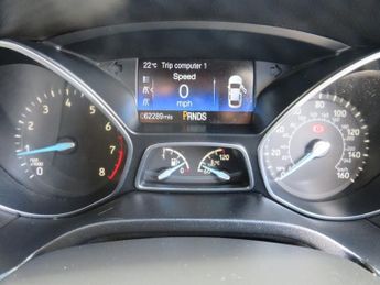 FORD FOCUS 1.6 Zetec Hatchback 5dr Petrol Powershift Euro 6 (125 ps)