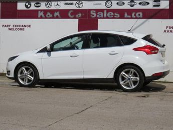 FORD FOCUS 1.6 Zetec Hatchback 5dr Petrol Powershift Euro 6 (125 ps)
