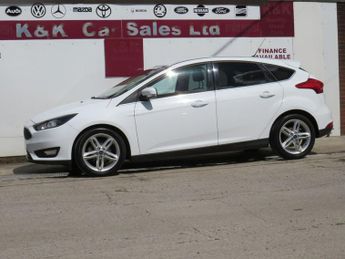 FORD FOCUS 1.6 Zetec Hatchback 5dr Petrol Powershift Euro 6 (125 ps)