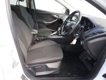 FORD FOCUS 1.6 Zetec Hatchback 5dr Petrol Powershift Euro 6 (125 ps)