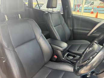 TOYOTA RAV4 2.5 VVT-h Excel SUV 5dr Petrol Hybrid CVT 4WD Euro 6 (s/s) (197 