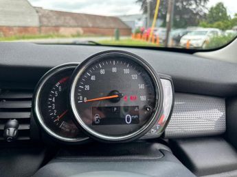 MINI HATCH 1.5 Cooper Hatchback 5dr Petrol Steptronic Euro 6 ULEZ COMPLIANT