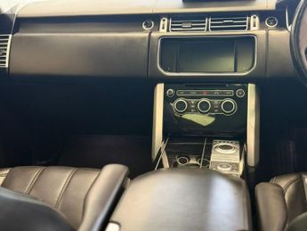 LAND ROVER RANGE ROVER 3.0 TD V6 Vogue SE SUV 5dr Diesel Auto 4WD Euro 6 (s/s) (258 ps)