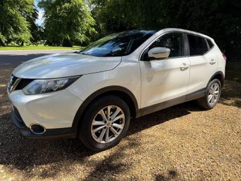 Nissan Qashqai 1.5 dCi Acenta Premium SUV 5dr Diesel Manual 2WD Euro 5 (s/s) (1