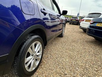 NISSAN QASHQAI 1.5 dCi Acenta SUV 5dr Diesel Manual 2WD Euro 6 (s/s) (110 ps)