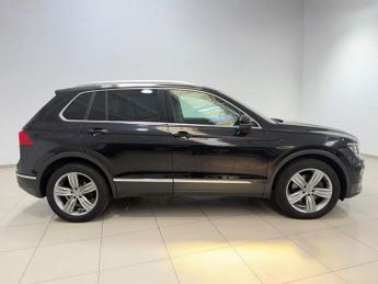 VOLKSWAGEN TIGUAN 2.0 TDI BlueMotion Tech SEL SUV 5dr Diesel DSG 4Motion Euro 6 (s
