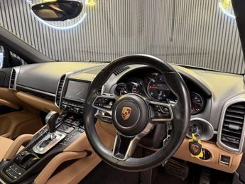 PORSCHE CAYENNE 3.0 TD V6 SUV 5dr Diesel TiptronicS 4WD Euro 6 (s/s) (262 ps)