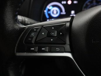 NISSAN LEAF 40kWh N-Connecta Hatchback 5dr Electric Auto (150 ps)