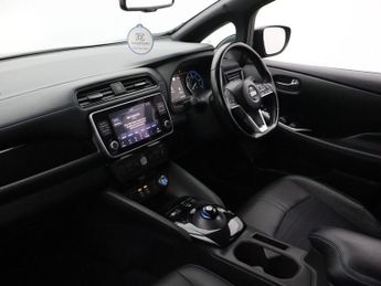 NISSAN LEAF 40kWh N-Connecta Hatchback 5dr Electric Auto (150 ps)