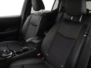 NISSAN LEAF 40kWh N-Connecta Hatchback 5dr Electric Auto (150 ps)