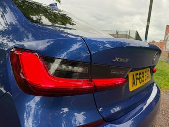 BMW 3 SERIES 3.0 330d M Sport Saloon 4dr Diesel Auto xDrive Euro 6 (s/s) (265
