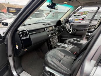 LAND ROVER RANGE ROVER 4.4 TD V8 Westminster SUV 5dr Diesel Auto 4WD Euro 5 (313 bhp)-1