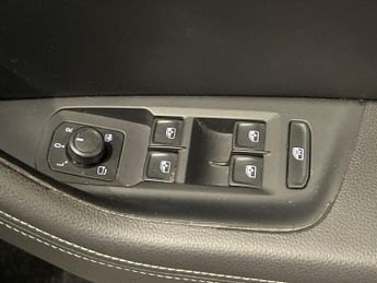VOLKSWAGEN PASSAT 2.0 TDI R-Line Estate 5dr Diesel DSG Euro 6 (s/s) (150 ps)