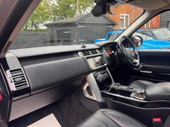 LAND ROVER RANGE ROVER 3.0 TD V6 Vogue SUV 5dr Diesel Auto 4WD Euro 6 (s/s) (258 ps)