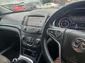 VAUXHALL INSIGNIA 1.6 CDTi SRi Nav Hatchback 5dr Diesel Manual Euro 6 (s/s) (136 p