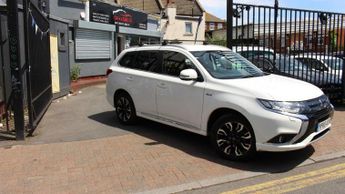 Mitsubishi Outlander 2.0h 12kWh GX3h+ SUV 5dr Petrol Plug-in Hybrid CVT 4WD Euro 6 (s