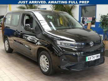 Vauxhall Combo 52kWh Design XL MPV 5dr Electric Auto (7.4kW Charger) (136 ps)