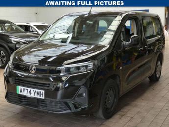 VAUXHALL Combo Life Electric 52kWh Design XL MPV 5dr Electric Auto (7.4kW Charger) (136 ps)